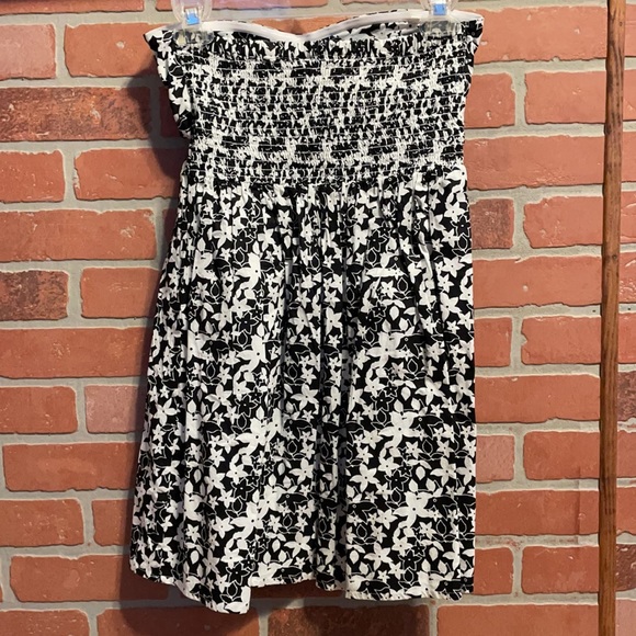 Black and white strapless dress - Picture 2 of 2